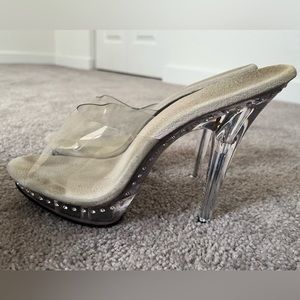 Fabulicious Bikini Posing Heels Size 10